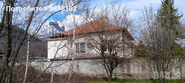 Къща с двор, снимка 2 - Етаж от къща - 54207302