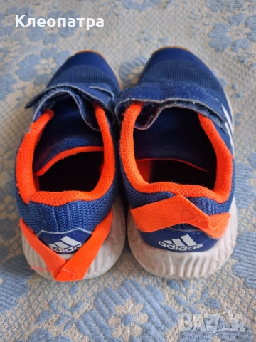 Adidas детски маратонки +подарък