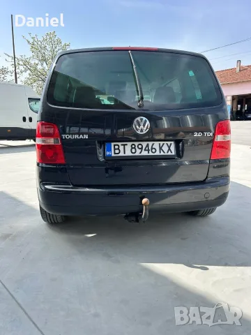 Volkswagen Touran 2.0 TDI DSG, снимка 4 - Автомобили и джипове - 55569828