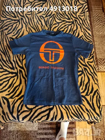Оригинална мъжка тениска Sergio Tacchini – тъмносиня с оранжево лого, снимка 2 - Тениски - 55602909