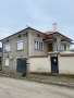 Монолитна къща с гараж и двор от 1462кв.м., снимка 1