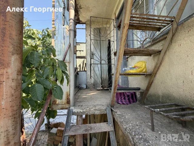 Продавам къща с двор в град Сливен, снимка 8 - Къщи - 55546220