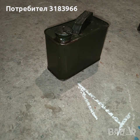метални кутии от немски автомобил  побират по 1 литър. , снимка 12 - Аксесоари и консумативи - 54486586