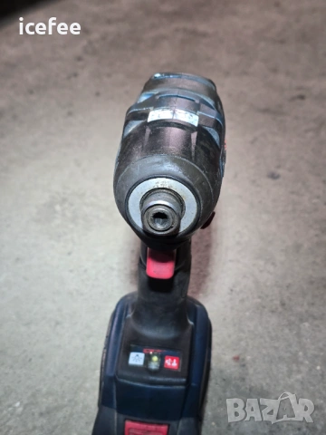 Bosch GDR 18V-200C импакт, снимка 2 - Винтоверти - 54810062