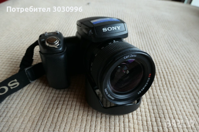 Sony Cyber-shot DSC-R1 със допълнителна светкавица Sony, снимка 4 - Фотоапарати - 54654223