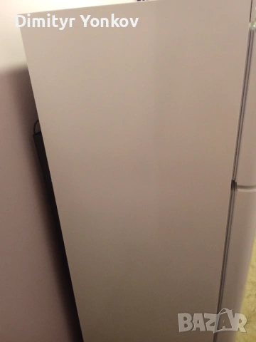 Indesit Хладилник с горен фризер, снимка 2 - Хладилници - 54484750