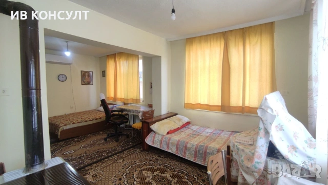 Продава две къщи с общ двор в с. Ягода, снимка 7 - Къщи - 55001199