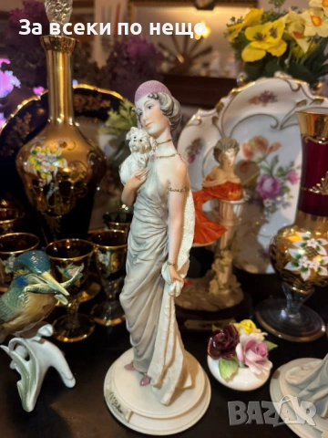 Capodimonte Italy  Circa 1987 Dear Studio figurine of an elegant lady’s Код P2068, снимка 18 - Декорация за дома - 53998008