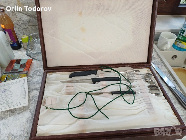 Продавам уникален комплект прибори за МЛАДО СЕМЕЙСТВО на повече от 40 години, снимка 3 - Прибори за хранене, готвене и сервиране - 54400911