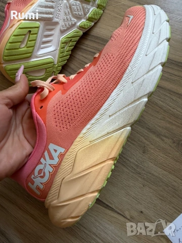 Оригинални цветни маратонки HOKA One ! 45 н, снимка 6 - Маратонки - 54745212