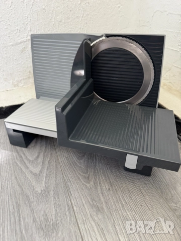 Електрическа Слайс Машина за Рязане на Мезета, Хляб, Сирена Graef G50 (170W, 0-20мм), снимка 2 - Други - 55278556