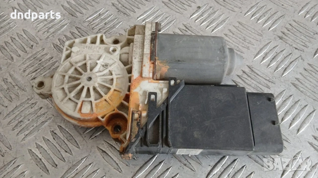 Моторче стъклоповдигач VW Golf 4 1999 (предно дясно) 9776-101433-203 F005S00054