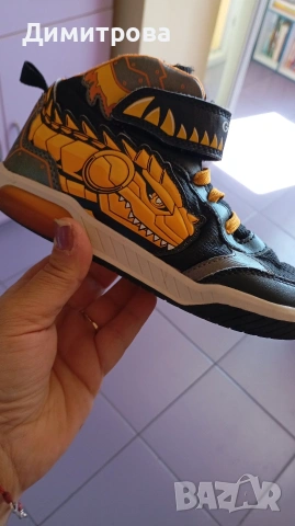 Детски маратонки Geox 31 номер , снимка 6 - Детски маратонки - 54329120