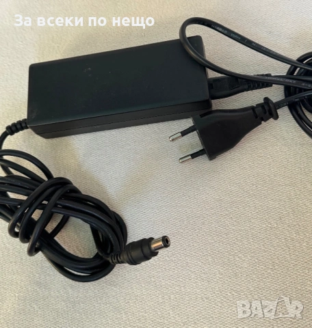 Оригинално зарядно за лаптоп Toshiba 15V 4A , зарядно Toshiba, снимка 7 - Кабели и адаптери - 54861826