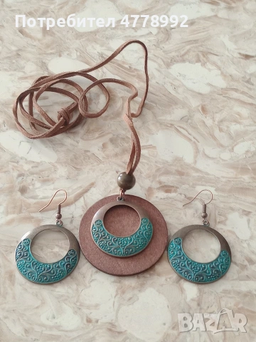 колиета с обеци, снимка 4 - Бижутерийни комплекти - 54037897