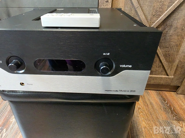 Продавам топ модел усилвател EAM Lab Musica 202i , снимка 3 - Ресийвъри, усилватели, смесителни пултове - 54652551