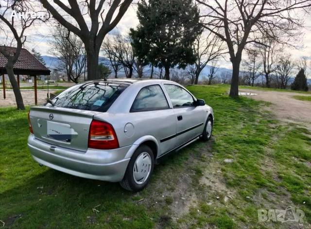Opel Astra 1.6 автомат, снимка 3 - Автомобили и джипове - 54575987