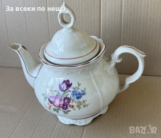 Български порцеланов чайник, снимка 3 - Сервизи - 55290615