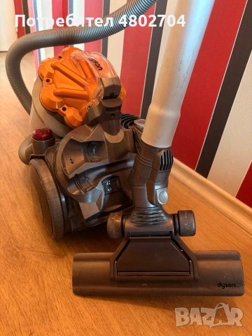 Прахосмукачка Dyson DC26 / City – оригинална, мощна, без торбичка, снимка 3 - Прахосмукачки - 54257471