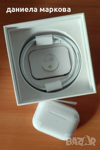 Продавам нови, неразопаковани безжични слушалки Apple AirPods Pro 2 MagSafe, бял цвят, снимка 10 - Слушалки и портативни колонки - 54917546