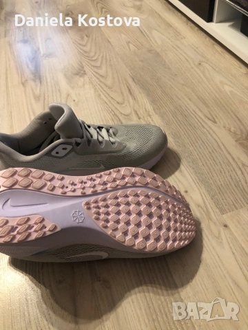 Чисто нови маратонки  Nike Nr 37,5, снимка 4 - Маратонки - 54207671