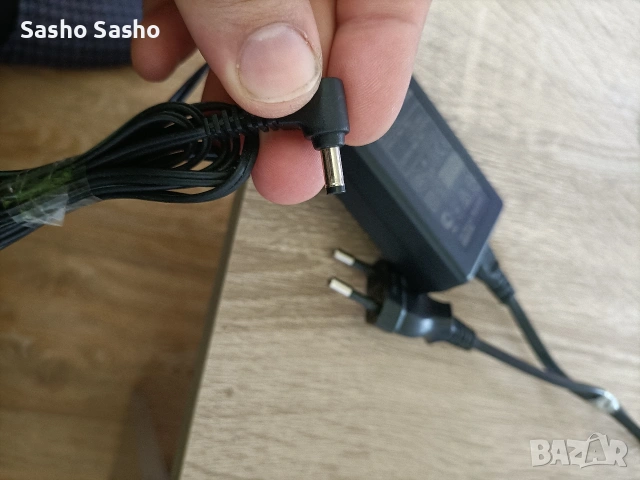 адаптер , снимка 2 - Кабели и адаптери - 54310490