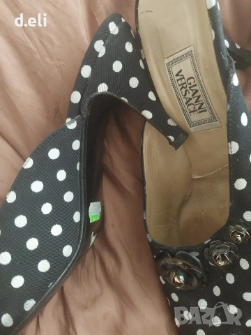 VERSACE Original Size 38 Страхотни чехли, снимка 4 - Чехли - 54339379