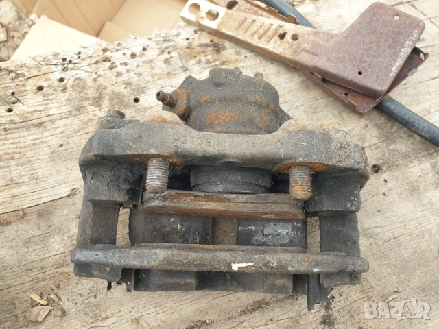 Citroen Peugeot спирачен апарат ляв десен Bosch Y01131 54mm, снимка 4 - Части - 54486435