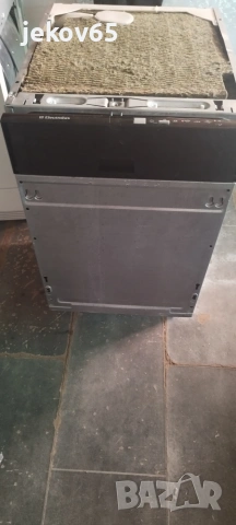 Съдомиялна Electrolux 45 см.внос от Германия, снимка 2 - Съдомиялни - 54957983
