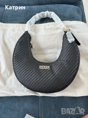 Чисто нова дамска чанта GUESS, снимка 5 - Чанти - 55298628