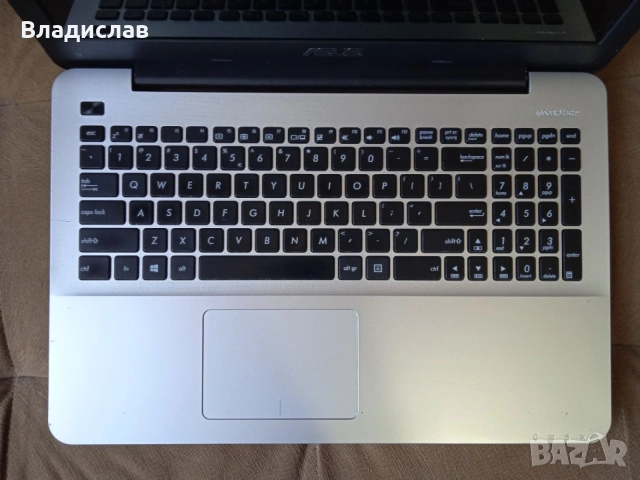  Asus R556L FullHD Intel Core i5 /8GB/500GB нова батерия, снимка 2 - Лаптопи за дома - 55232099