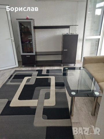 Отдавам двустаен в ж.к.Запад ,Благоевград !!!