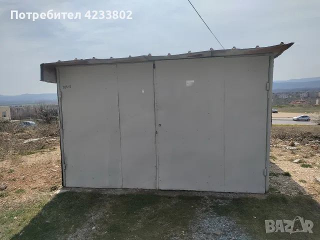 Продавам метален гараж