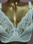 Prima Donna 70 F Бял дантелен сутиен , снимка 2