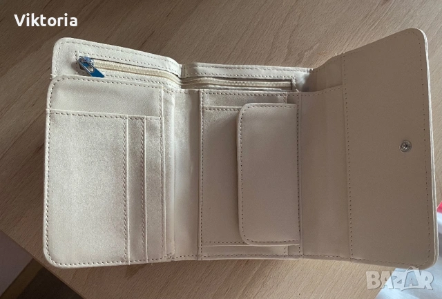 Дамско портмоне , снимка 3 - Портфейли, портмонета - 54323005