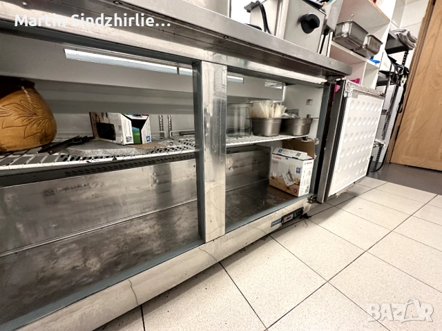 Професионален хладилен плот с витрина POLAR – 2 врати, гастронорми, снимка 2 - Обзавеждане на кухня - 54097144