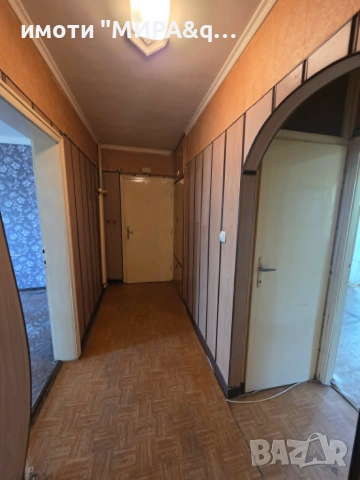 Просторен тристаен апартамент с отличен потенциал в кв.Куба,гр.Хасково, снимка 3 - Апартаменти - 55145721