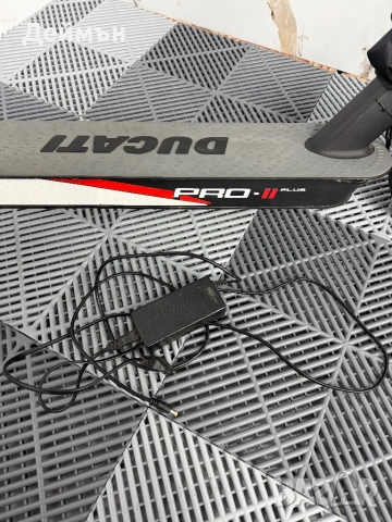 Продавам ел тротинетка Ducati pro 2 plus, снимка 8 - Мотоциклети и мототехника - 54276399