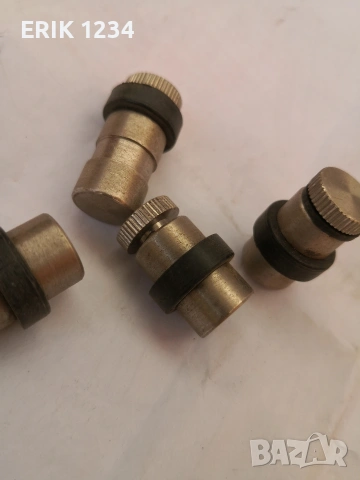 държачи за стъклени рафтове 