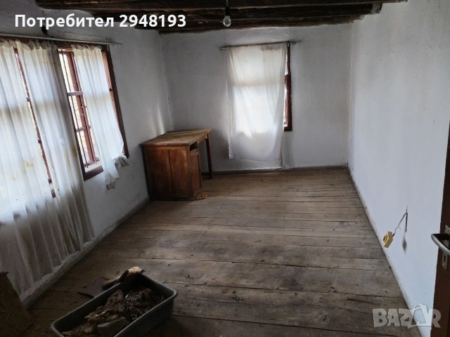 Къща с двор, ток, вода. Намира се на 8км.от Трявна , снимка 2 - Къщи - 55159474
