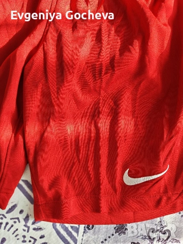 Liverpool официални къси футболни панталони 148-152см, снимка 2 - Футбол - 54238467