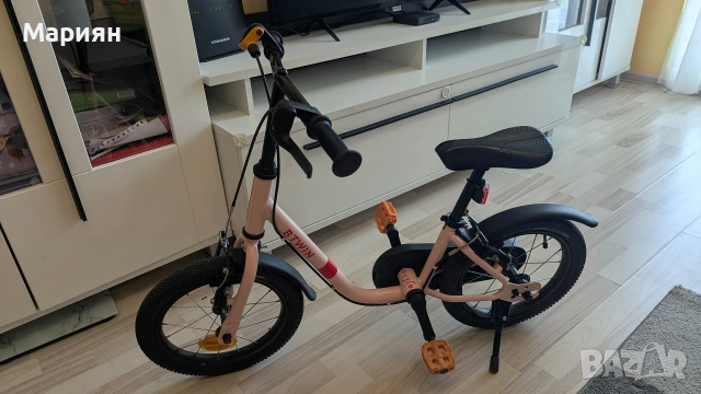 Детски велосипед BTWIN 14" с калници и стойка