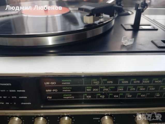 Ретро комбо Philips 984 Грамофон,радио,касетофон, снимка 3 - Грамофони - 54976700