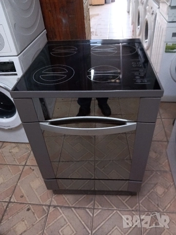 Уникална свободно стояща печка с керамичен плот Gorenje Pinin Farina с две години гаранция!