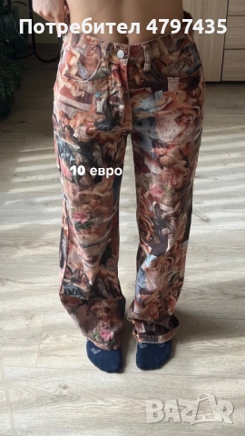 Красиви дънки с рисунки на тях