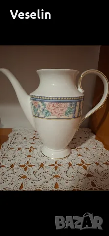Порцеланова кана чайник- Royal Krafton England- серия Sumatra , снимка 2 - Аксесоари за кухня - 55578236