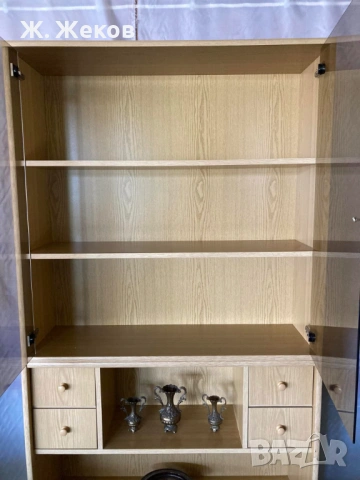 Стилен шкаф/витрина, снимка 4 - Секции и витрини - 54085669