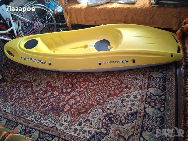 Каяк устойчив за море.