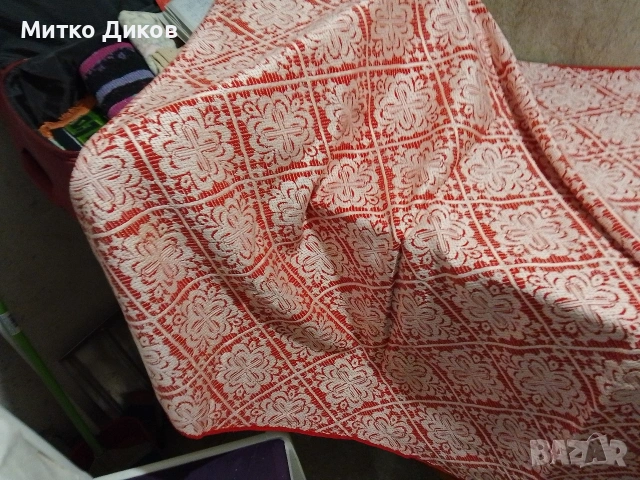 Карамелена ръчно тъкана нова от соца  вълнена покривка от стан 122х122см, снимка 2 - Покривки за маси - 54822411