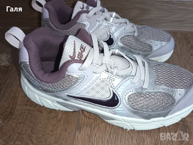 Nike маратонки 34н, снимка 2 - Детски маратонки - 55624294